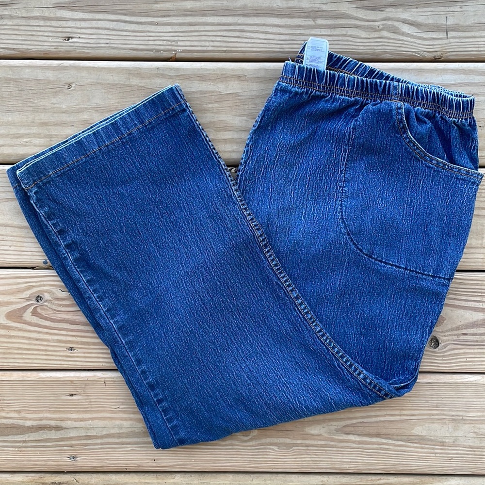 JMS Petite Medium Wash Stretch Denim Capris